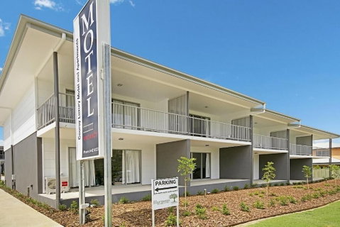 Cooroy Luxury Motel Apartments Noosa - Mackay Tourism 1