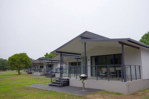 Del Rio Riverside Resort - Mackay Tourism 4