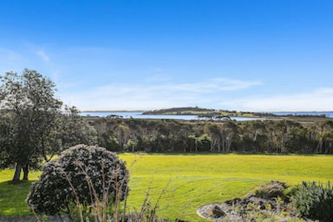 Banksia Park Estate - Mackay Tourism 0