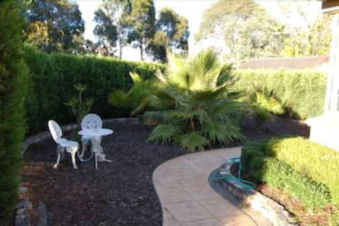 Bluebell Bed & Breakfast - Mackay Tourism 5