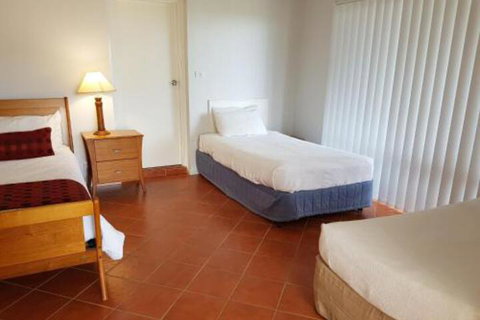 Corlette Poolside Getaway - Mackay Tourism 2