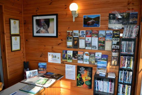 Castaway Holiday Apartments - Mackay Tourism 5