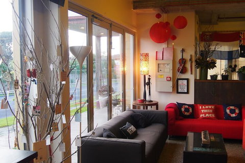 Sow And Piglets Guesthouse - Mackay Tourism 7