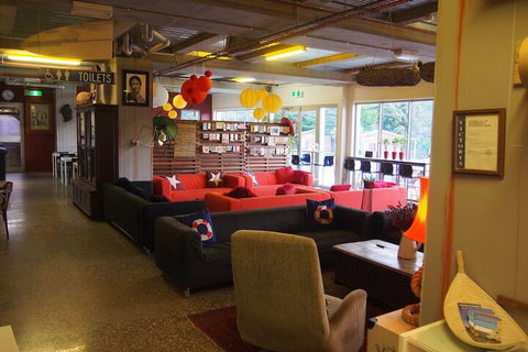 Sow And Piglets Guesthouse - Mackay Tourism 6