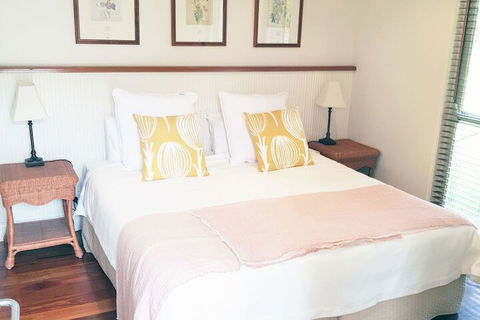 The Drawing Rooms Of Berry - Mackay Tourism 3
