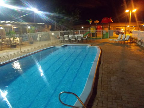 Carnarvon Motel - Mackay Tourism 1