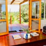 Nagoondie Studio - Mackay Tourism 0