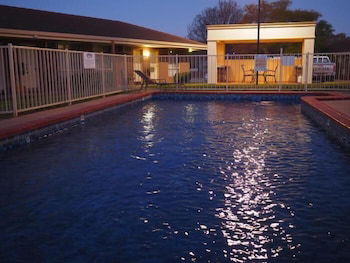 Jacaranda Motel & Holiday Units - Mackay Tourism 2
