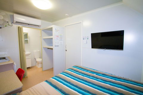 Ned Kelly's Motel - Mackay Tourism 4