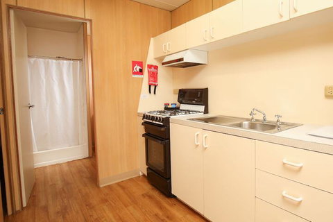 Aquarius Apartments And Cabins - Mackay Tourism 7