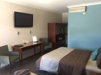 Pastoral Hotel Motel - Mackay Tourism 0