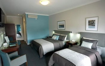 Pastoral Hotel Motel - Mackay Tourism 4