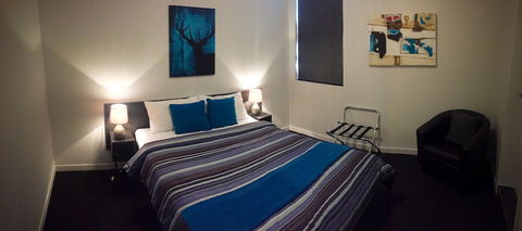 Doctor Syntax Hotel - Mackay Tourism 0