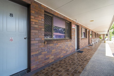 The Abbey Motor Inn - Mackay Tourism 0