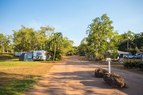 AAOK Lakes Resort & Caravan Park - Mackay Tourism 0