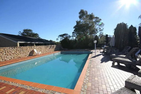 Bairnsdale Motor Inn - Mackay Tourism 1