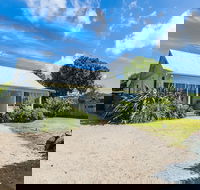 Beachfront Cottages Torquay - Mackay Tourism