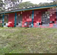 Clare Valley Cabins - Mackay Tourism
