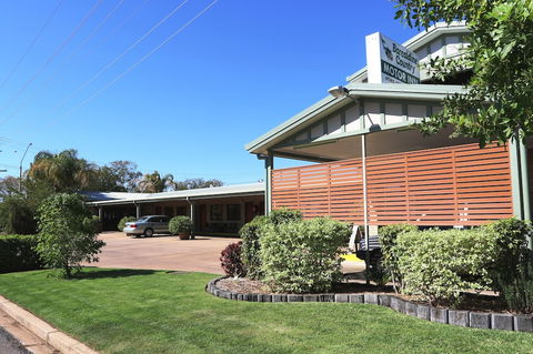 Barcaldine Country Motor Inn - Mackay Tourism 1