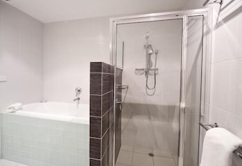 Altitude Apartments - Mackay Tourism 4