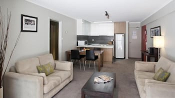 Altitude Apartments - Mackay Tourism 5
