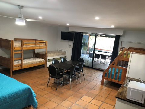 Captain Cook Holiday Village - Mackay Tourism 4