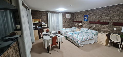 Sussex Inlet Motel - Mackay Tourism 1