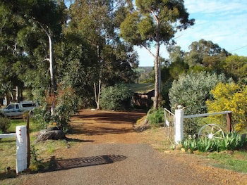 Pamela's Retreat - Mackay Tourism 0