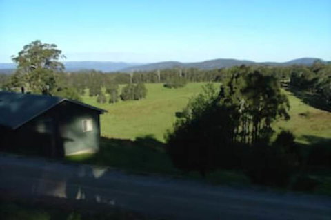 Jenolan Cabins - Mackay Tourism 2