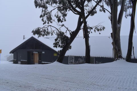 Cooroona Alpine Lodge - Mackay Tourism 5