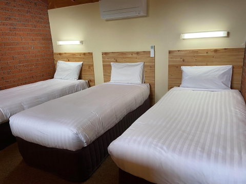 AAt 28 Goldsmith Motel - Mackay Tourism 6