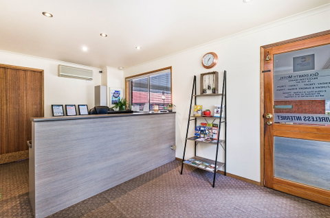 AAt 28 Goldsmith Motel - Mackay Tourism 1