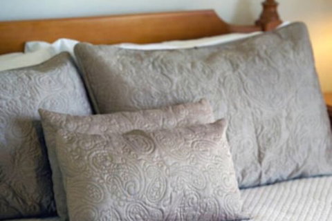 Mystery Bay Cottages - Mackay Tourism 3