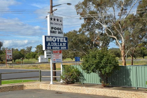 Adrian Motel - Mackay Tourism 3