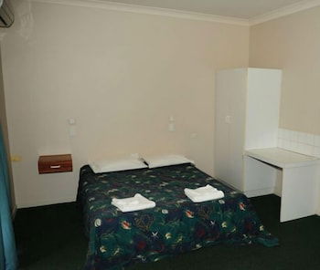 Hotel Allen - Mackay Tourism 1