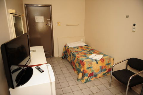 Hotel Allen - Mackay Tourism 0