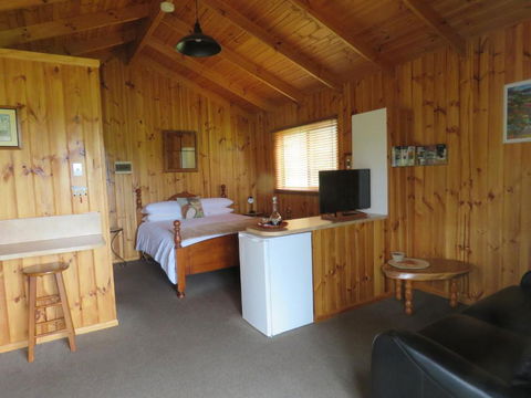 Duffys Country Accommodation - Mackay Tourism 5