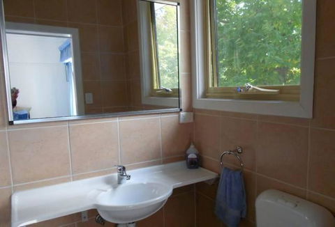 Hillview Oak B & B - Mackay Tourism 3