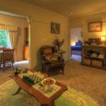 Hillview Oak B & B - Mackay Tourism 0