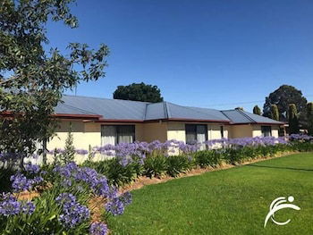 Coro Club Motel - Mackay Tourism 0