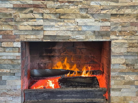 Lake Mulwala Hotel Motel - Mackay Tourism 3