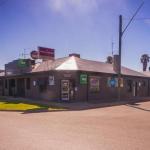 Lake Mulwala Hotel Motel - Mackay Tourism 0