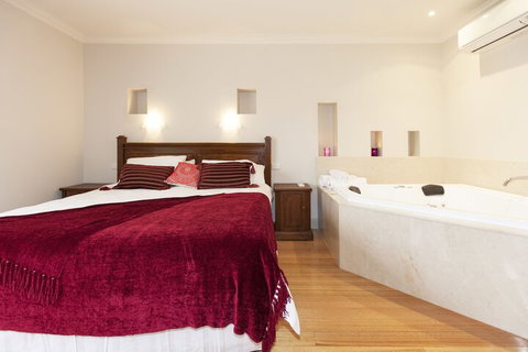 Aurora Manor Rooms - Mackay Tourism 4