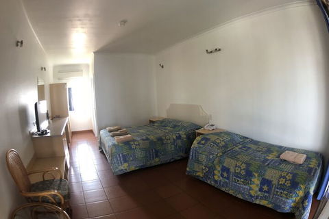 Paraway Motel - Mackay Tourism 2