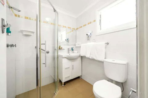 Kiama Motel 617 - Mackay Tourism 1