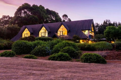 Ocean Vines Retreat - Mackay Tourism 0