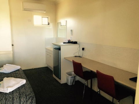 Park Avenue Hotel Motel - Mackay Tourism 4