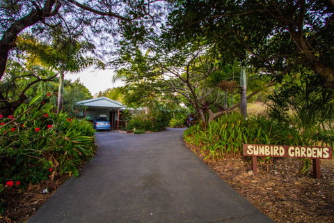 Sunbird Gardens - Mackay Tourism 2