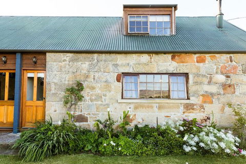 Daisy Bank Cottages - Mackay Tourism 3