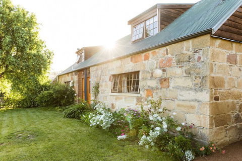 Daisy Bank Cottages - Mackay Tourism 2